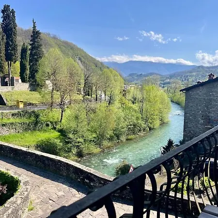 Nonnas Little House On The River 度假居