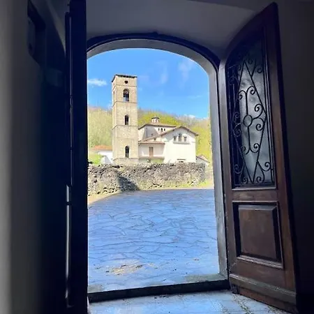 Ferienhaus Nonnas Little House On The River *