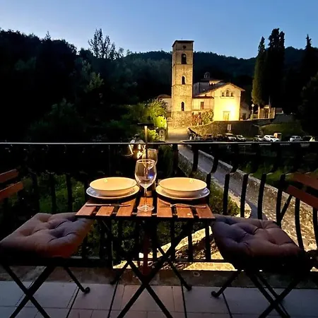 Nonnas Little House On The River * Castelnuovo di Garfagnana